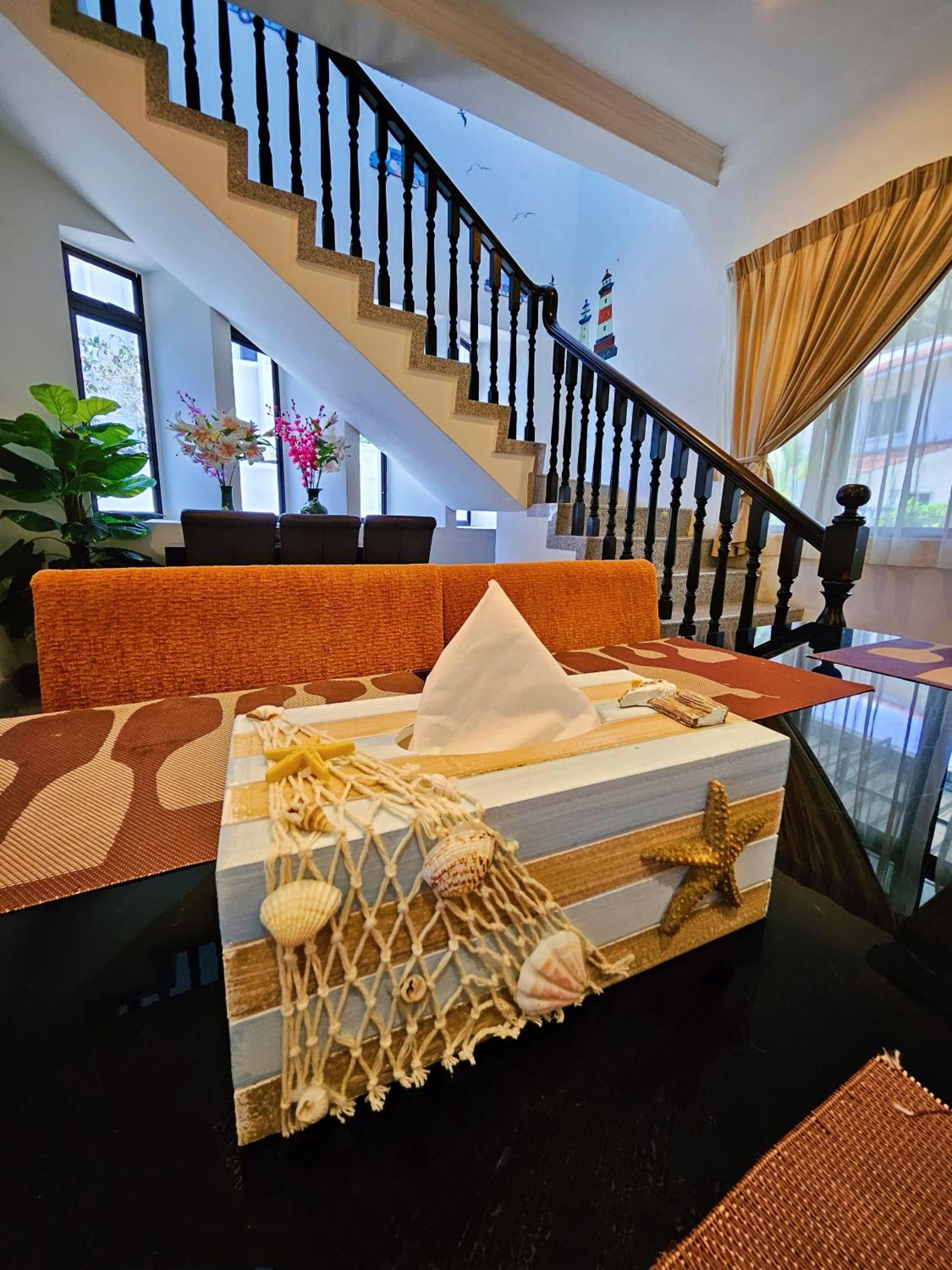 Little Heaven By Sky Hive, A Beach Front Bungalow Tanjung Bungah  Exterior photo
