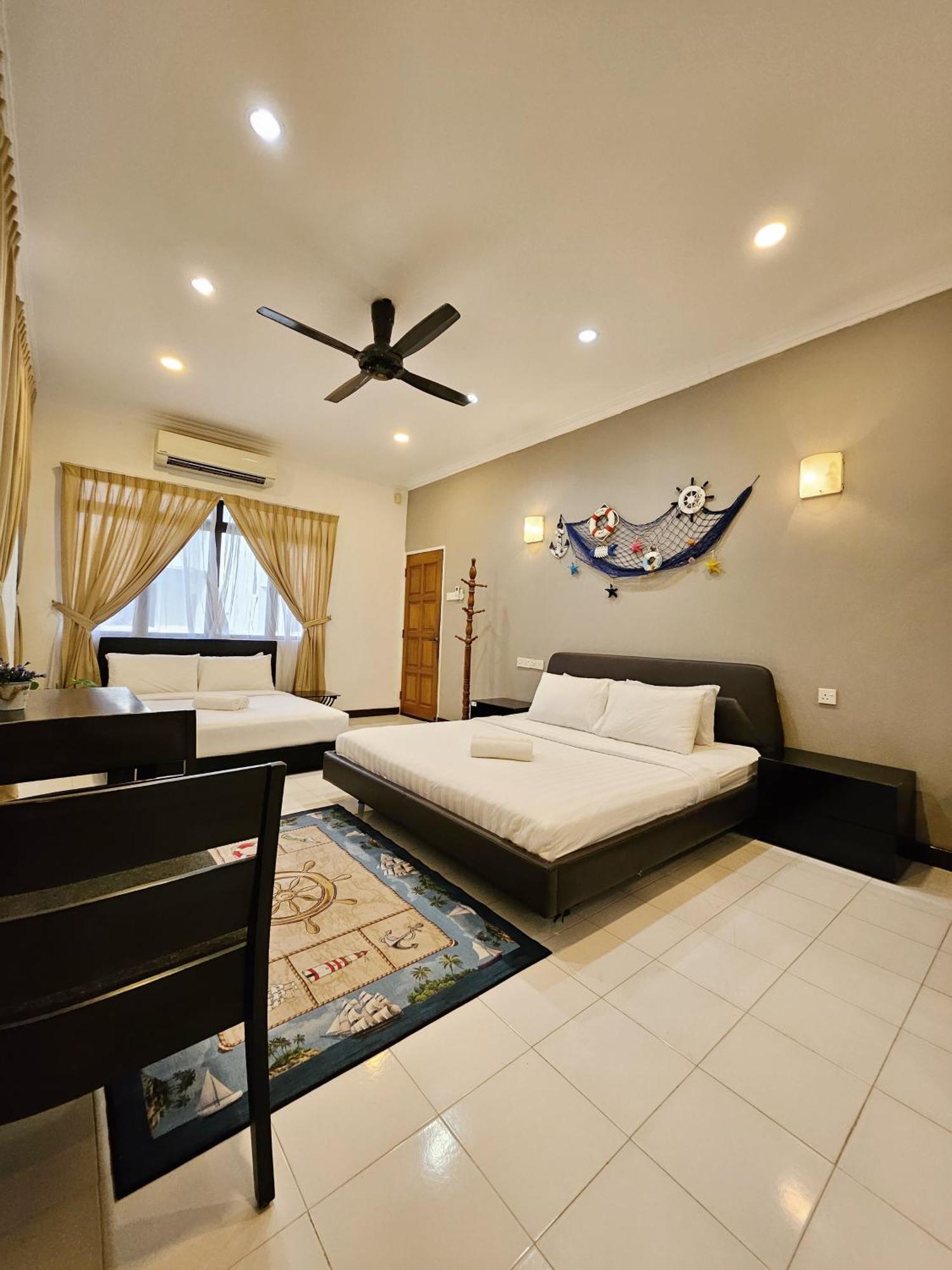 Little Heaven By Sky Hive, A Beach Front Bungalow Tanjung Bungah  Exterior photo
